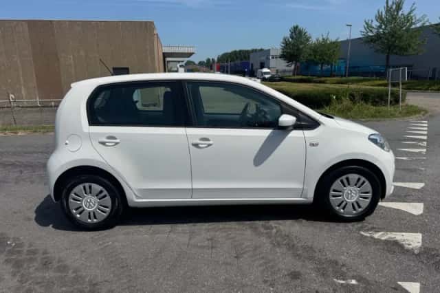 Volkswagen Up! (2014) thumbnail 6