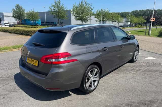 Peugeot 308 (2016) thumbnail 5