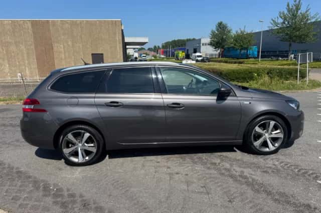 Peugeot 308 (2016) thumbnail 6