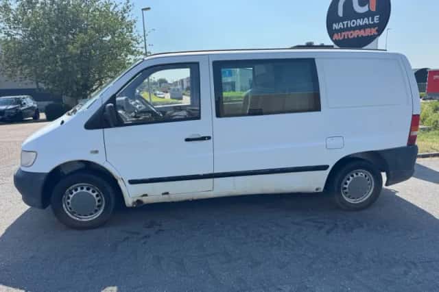 Mercedes-Benz Vito (2001) thumbnail 2