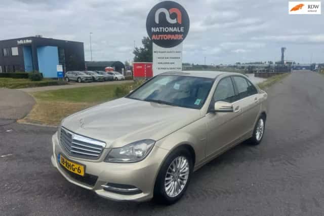 Mercedes-Benz C-Klasse (2011) thumbnail 1