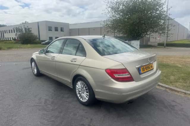 Mercedes-Benz C-Klasse (2011) thumbnail 3