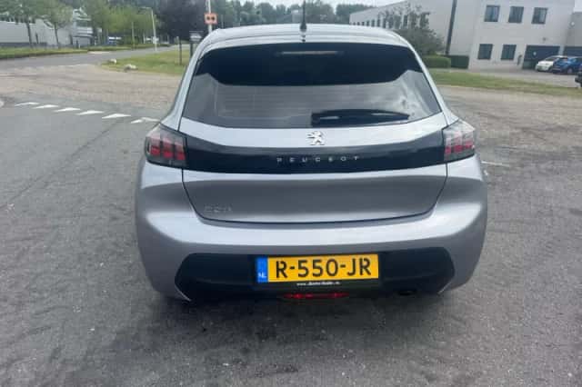 Peugeot 208 (2022) thumbnail 4