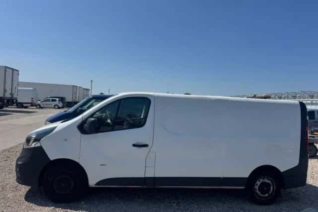 Opel Vivaro (2018) thumbnail 2