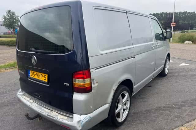 Volkswagen Transporter (2007) thumbnail 6