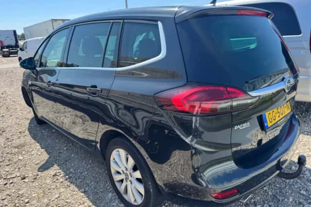 Opel Zafira (2015) thumbnail 2