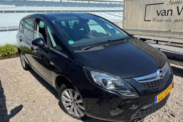 Opel Zafira (2015) thumbnail 5