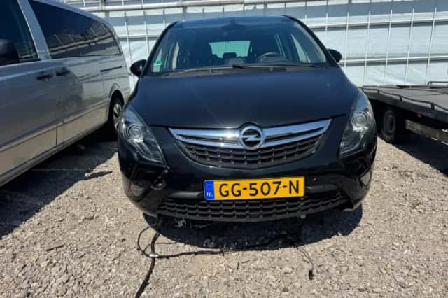 Opel Zafira (2015) thumbnail 6