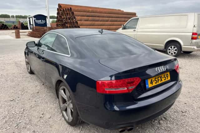 Audi A5 (2010) thumbnail 3