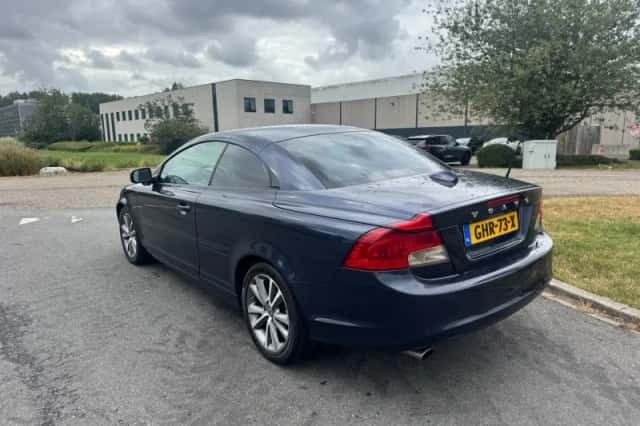 Volvo C70 (2012) thumbnail 3