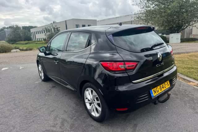 Renault Clio (2017) thumbnail 3