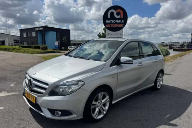 Mercedes-Benz B-Klasse (2012) thumbnail 1