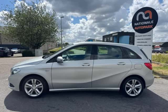 Mercedes-Benz B-Klasse (2012) thumbnail 2