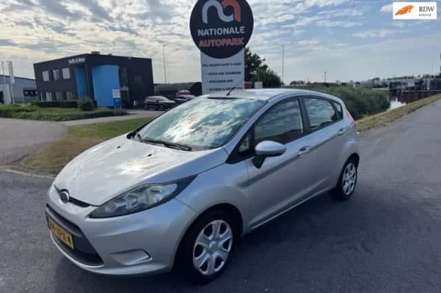 Ford Fiesta (2009) thumbnail 1