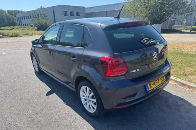 Volkswagen Polo (2016) thumbnail 3