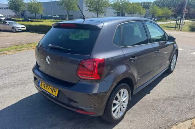 Volkswagen Polo (2016) thumbnail 5