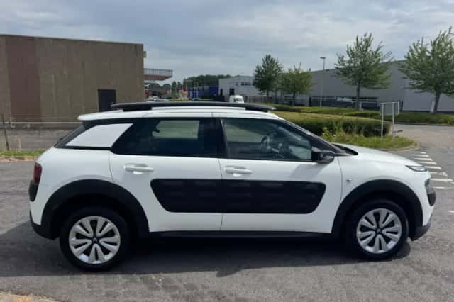 Citroën C4 Cactus (2015) thumbnail 6
