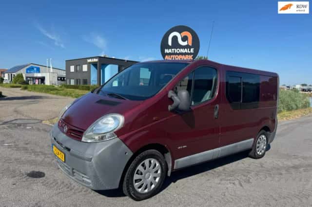 Nissan Primastar (2004) thumbnail 1