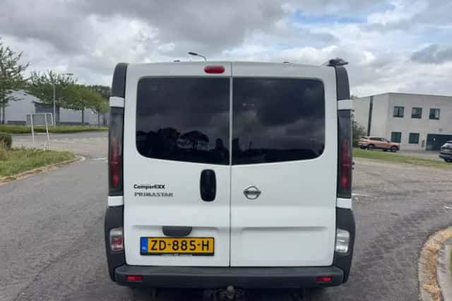 Nissan Primastar (2006) thumbnail 4