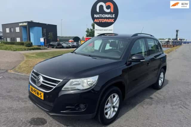 Volkswagen Tiguan (2011) thumbnail 1