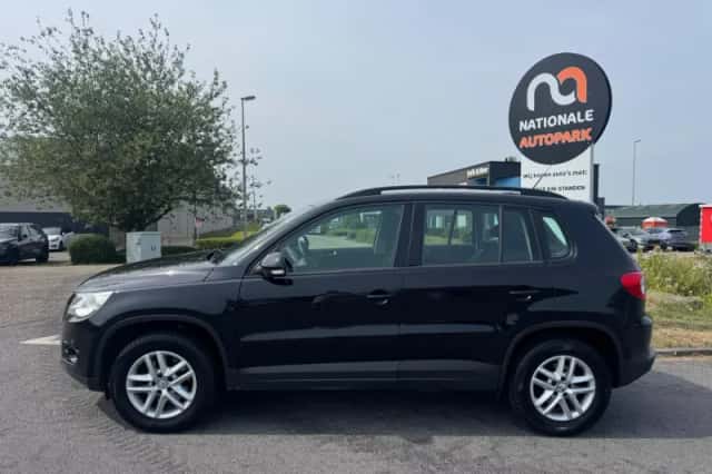 Volkswagen Tiguan (2011) thumbnail 2