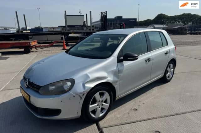 Volkswagen Golf (2012) thumbnail 1