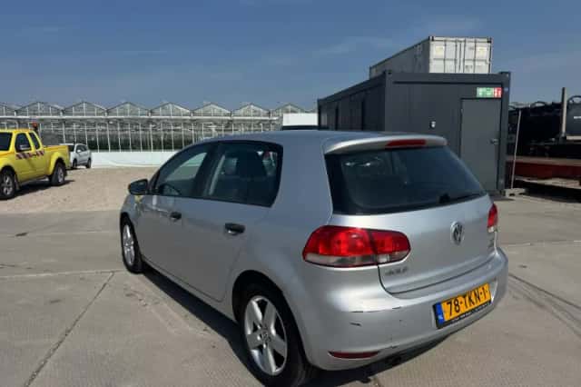Volkswagen Golf (2012) thumbnail 3