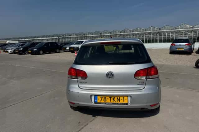Volkswagen Golf (2012) thumbnail 4