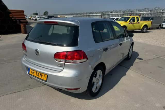 Volkswagen Golf (2012) thumbnail 5