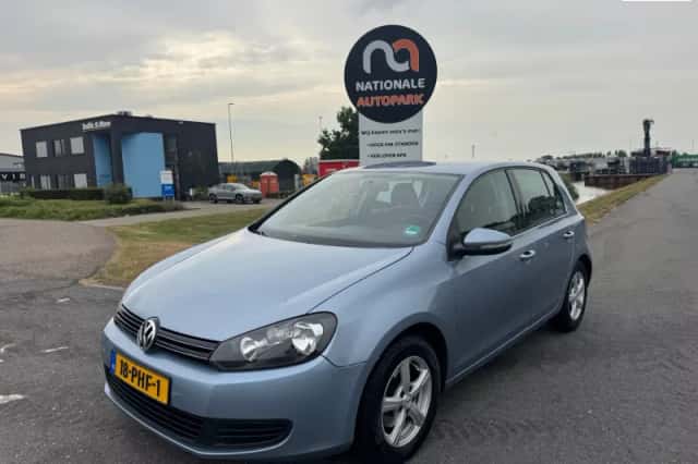Volkswagen Golf (2011) thumbnail 1