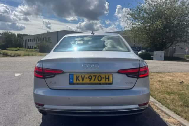 Audi A4 (2017) thumbnail 4