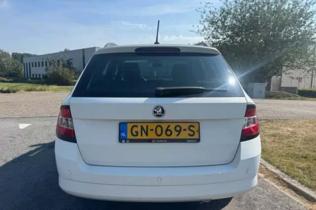 Škoda Fabia (2015) thumbnail 4