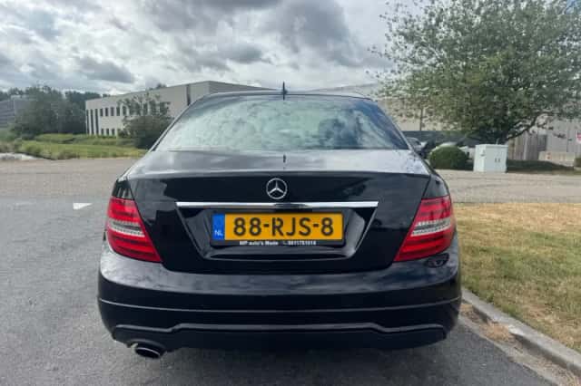 Mercedes-Benz C-Klasse (2011) thumbnail 4