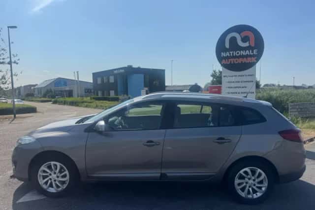 Renault Mégane (2013) thumbnail 2