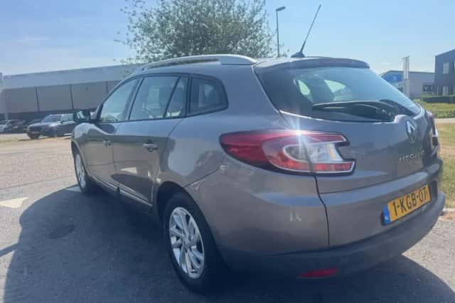 Renault Mégane (2013) thumbnail 3