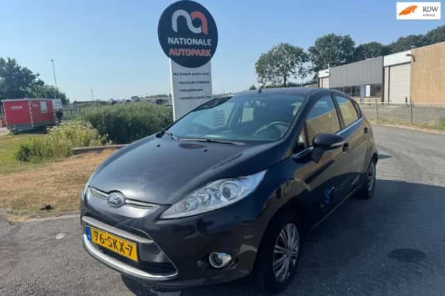 Ford Fiesta (2011) thumbnail 1