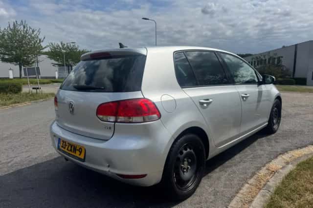Volkswagen Golf (2012) thumbnail 5