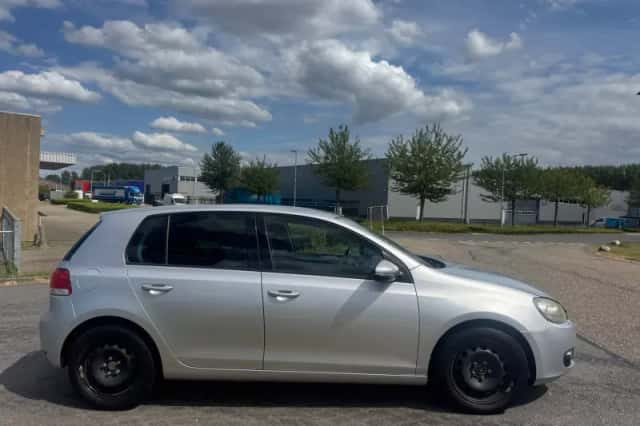 Volkswagen Golf (2012) thumbnail 6