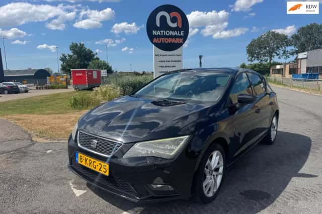 SEAT Leon (2013) thumbnail 1