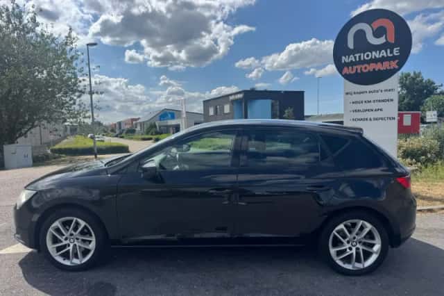 SEAT Leon (2013) thumbnail 2