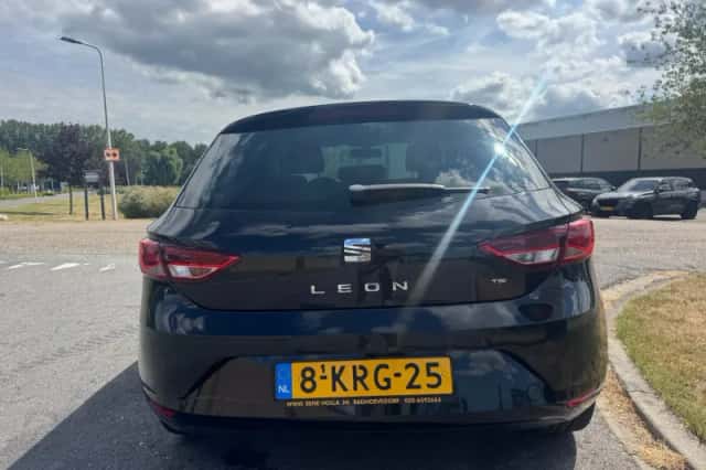 SEAT Leon (2013) thumbnail 4