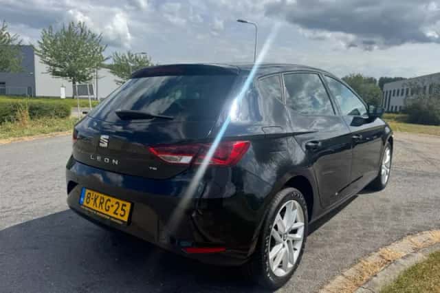 SEAT Leon (2013) thumbnail 5