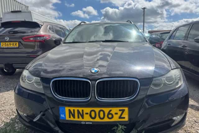 BMW 3-Serie (2010) thumbnail 2
