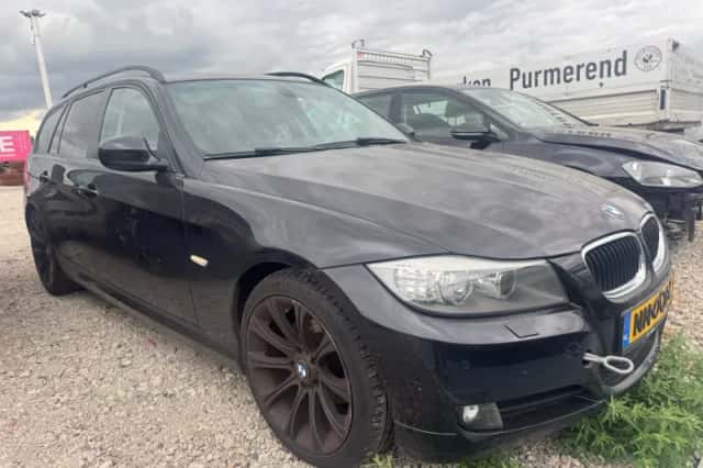 BMW 3-Serie (2010) thumbnail 3