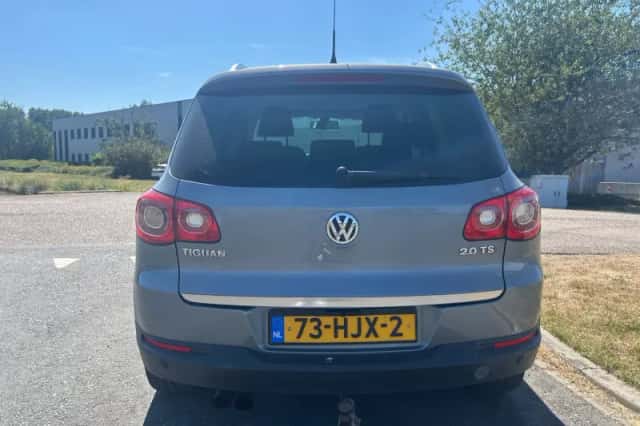 Volkswagen Tiguan (2009) thumbnail 4