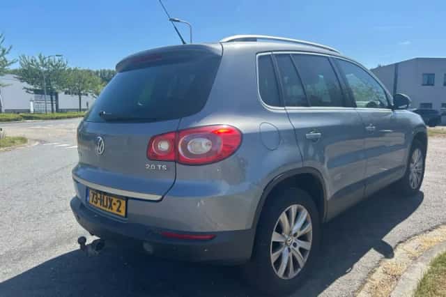Volkswagen Tiguan (2009) thumbnail 5