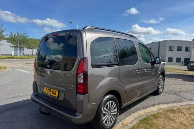 Peugeot Partner (2017) thumbnail 5