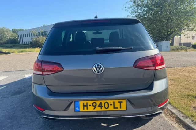 Volkswagen Golf (2019) thumbnail 4