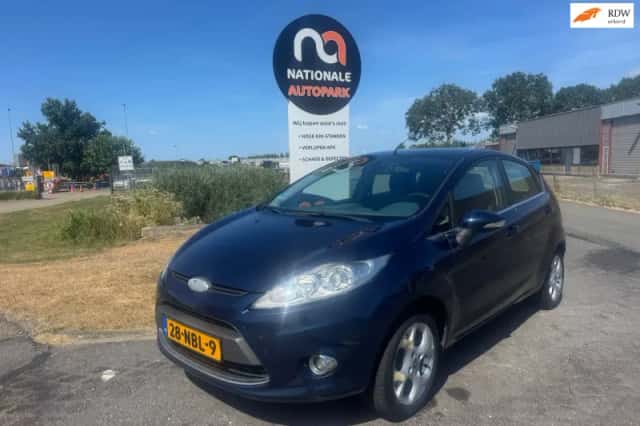 Ford Fiesta (2010) thumbnail 1