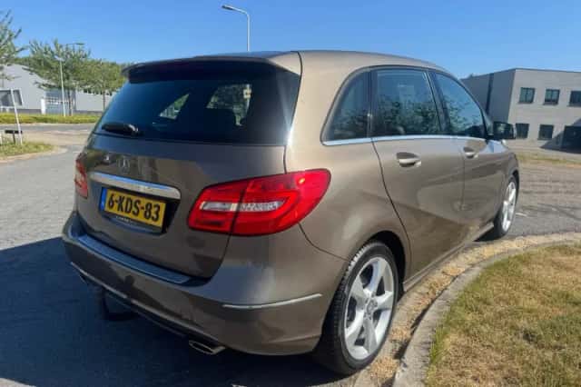 Mercedes-Benz B-Klasse (2013) thumbnail 5